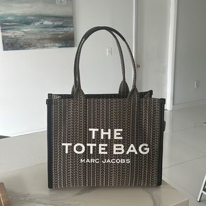 Marc Jacobs brand new large the tote bag from the jacquard collection